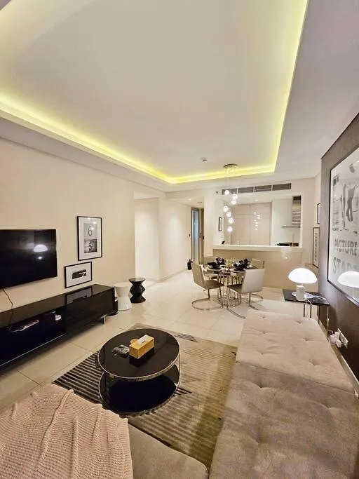 Apartment Luxury Apt Paramount Tower 2Br Apt D582 Dubai
